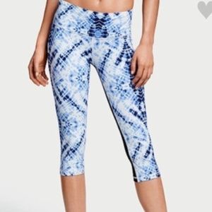 NWT VSX Medium-rise tie dye crop Capri XS